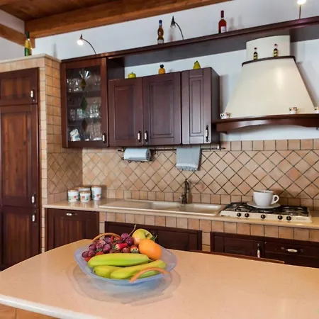Apartment Villa Geraldina Torre Suda